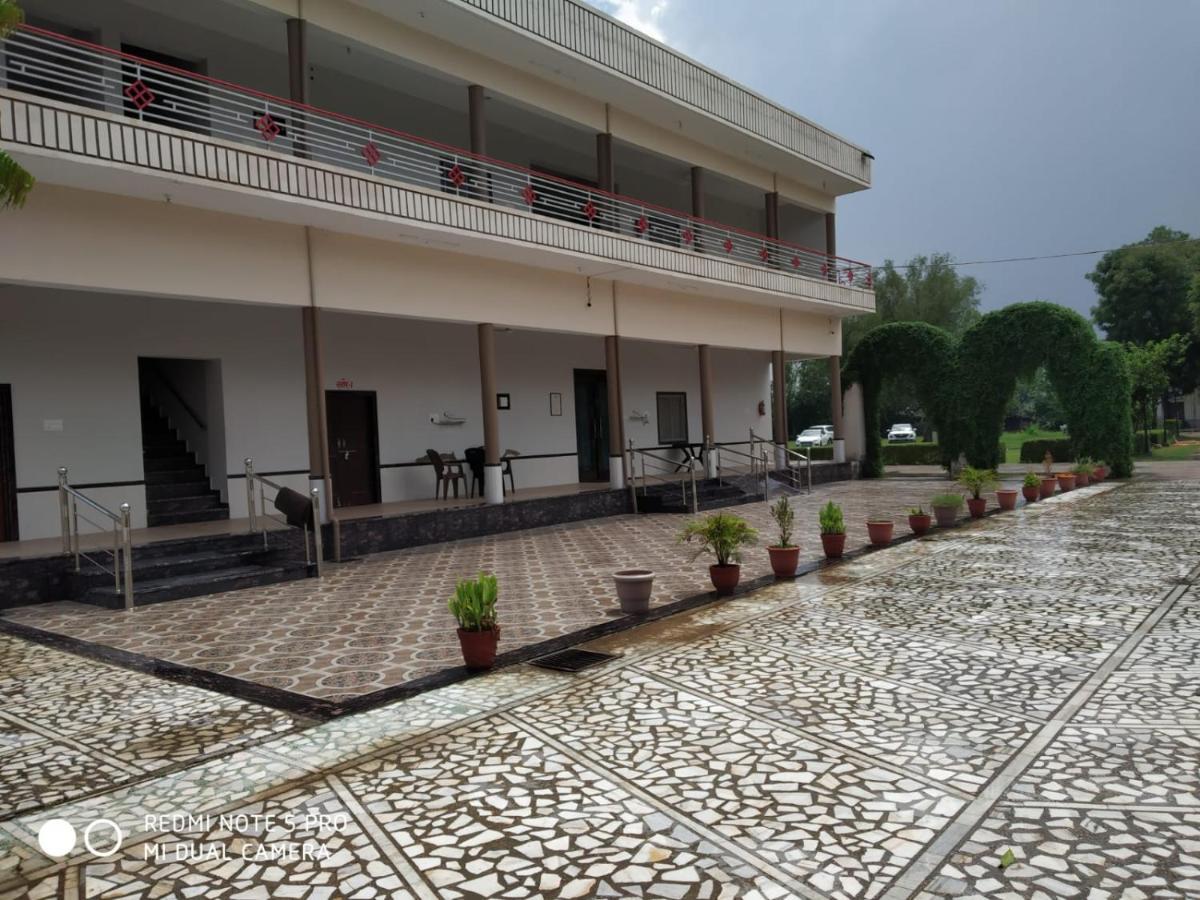 Hotel Goyal Bhawan Khātu Zewnętrze zdjęcie