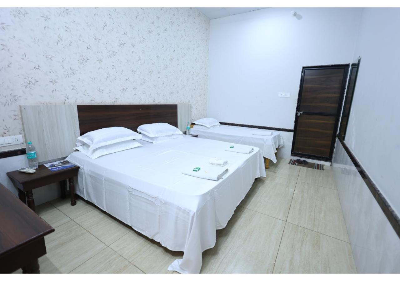 Hotel Goyal Bhawan Khātu Zewnętrze zdjęcie
