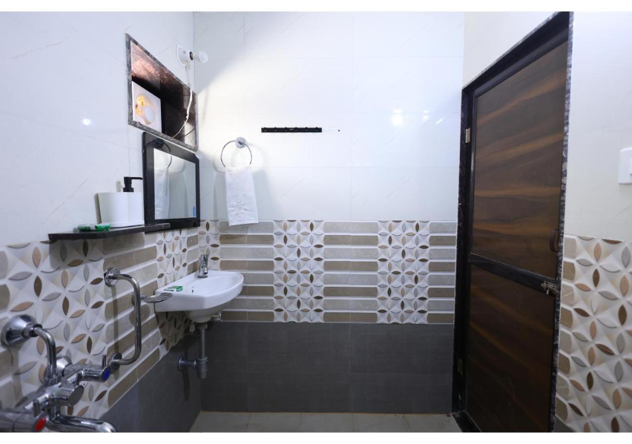 Hotel Goyal Bhawan Khātu Zewnętrze zdjęcie
