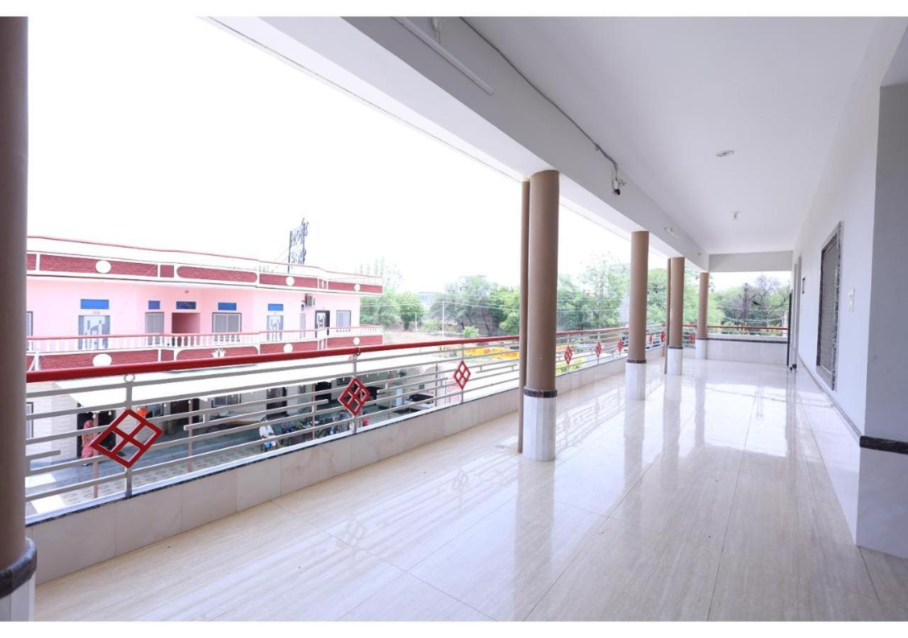 Hotel Goyal Bhawan Khātu Zewnętrze zdjęcie